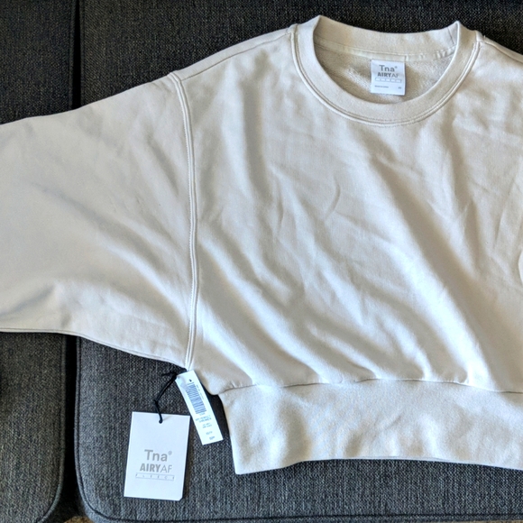 NWT TNA airy fleece perfect shrunken sweatshirt - Picture 5 of 6